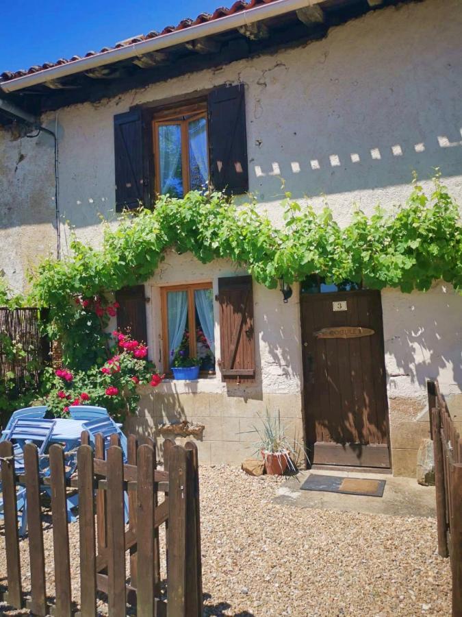 Les Verges Gites Exideuil-sur-Vienne Dış mekan fotoğraf